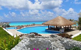 Cancun Beach Aparthotel Brisas